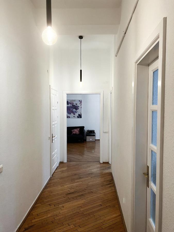 Old Town Of Evil Dog Apartment *
